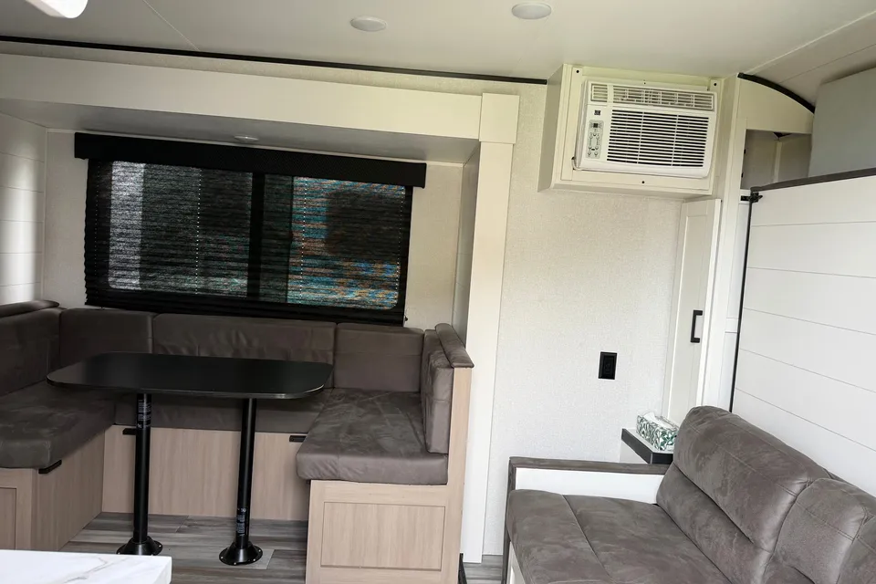 BN's New 2026 Jayco 197MBW 2026 Jay Flight SLX Travel Trailer