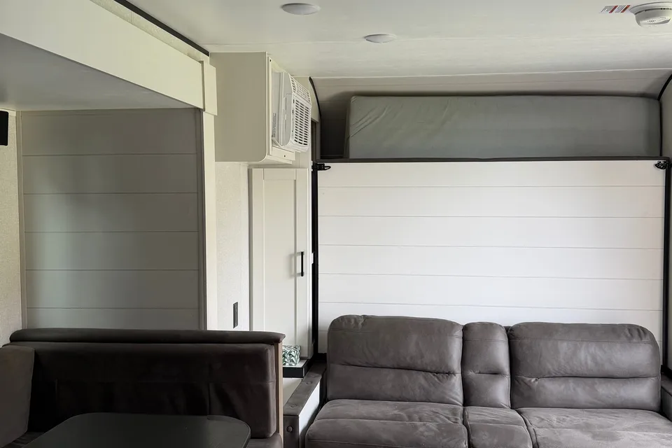 BN's New 2026 Jayco 197MBW 2026 Jay Flight SLX Travel Trailer