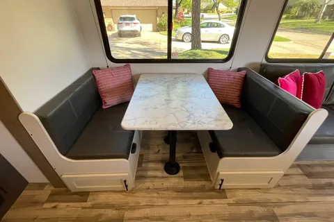 Basic Lee Camping