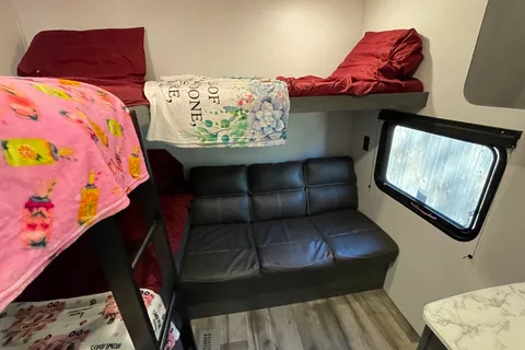 Basic Lee Camping
