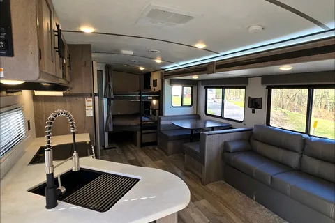 Keystone Springdale 282 bh Travel Trailer