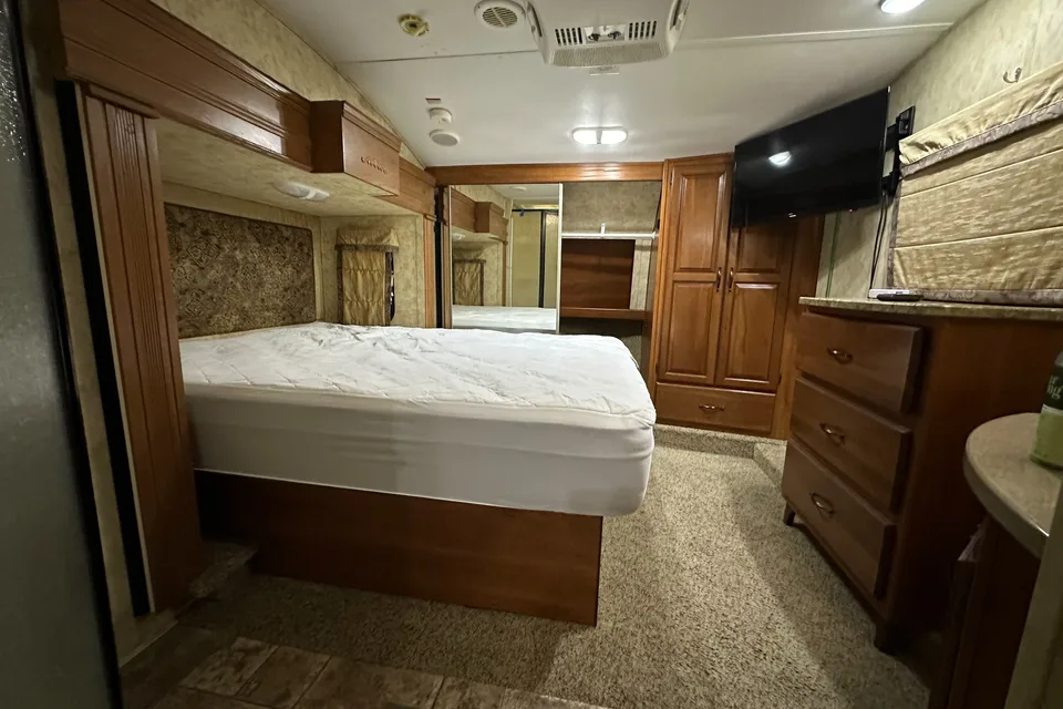 333-DB Montanan Bunk Room with two bathrooms (sleeps 10) Turn Key Package Available