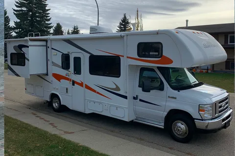 Little Missy's Forest River 2700DS Class C