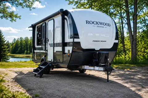 🏕️ Rockwood Geo Pro 13LE 2026 | Compacte, confortable et parfaite pour la famille!