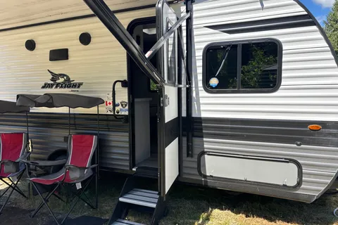 “Orca Pod” Jayco 174BH SLX Travel Trailer