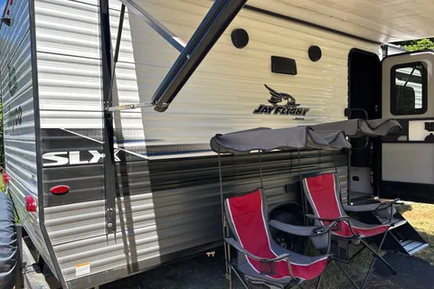 “Orca Pod” Jayco 174BH SLX Travel Trailer