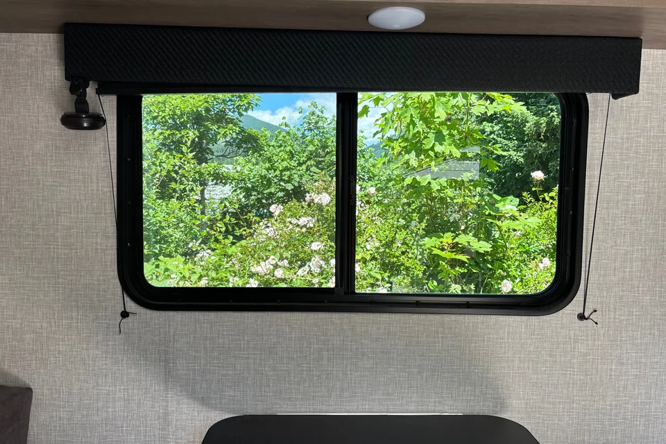 “Orca Pod” Jayco 174BH SLX Travel Trailer