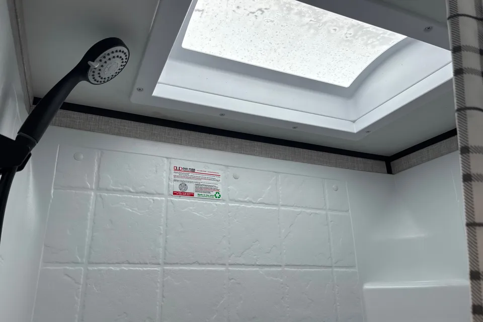 “Orca Pod” Jayco 174BH SLX Travel Trailer