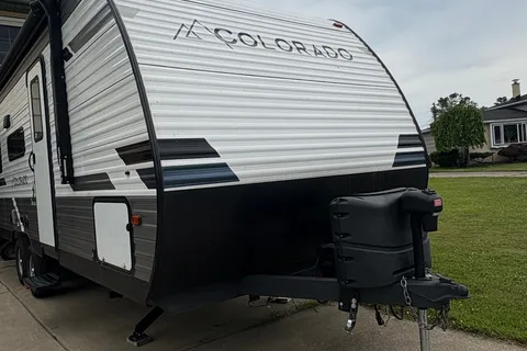 Cain's cozy retreat Dutchmen 21RDC Travel Trailer