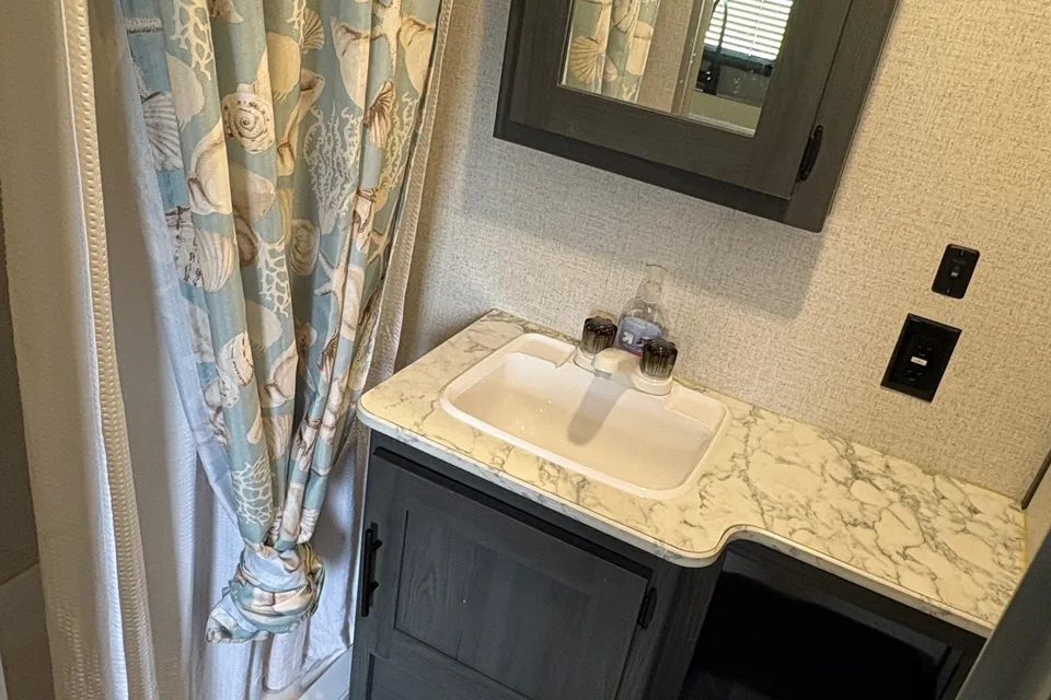 Cain's cozy retreat Dutchmen 21RDC Travel Trailer