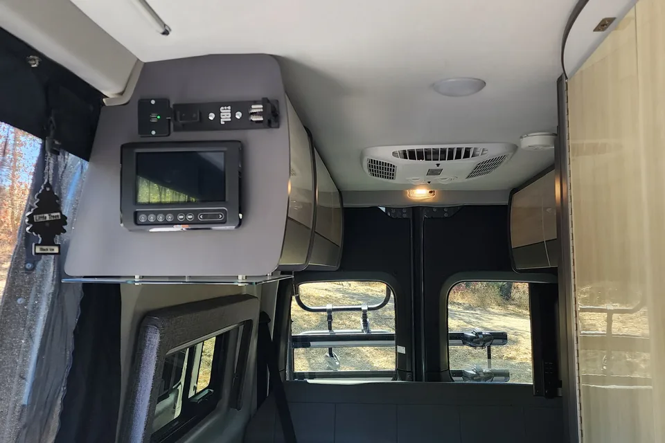 Thor Synergy Campervan | Luxury. Freedom. Adventure.