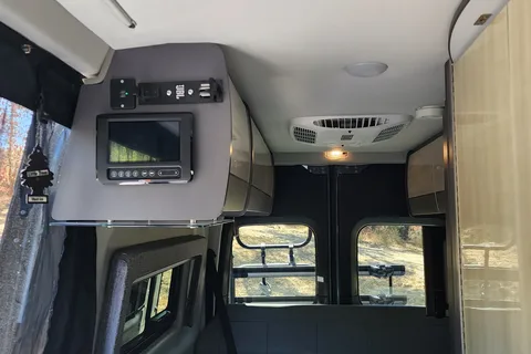 Thor Synergy Campervan | Luxury. Freedom. Adventure.