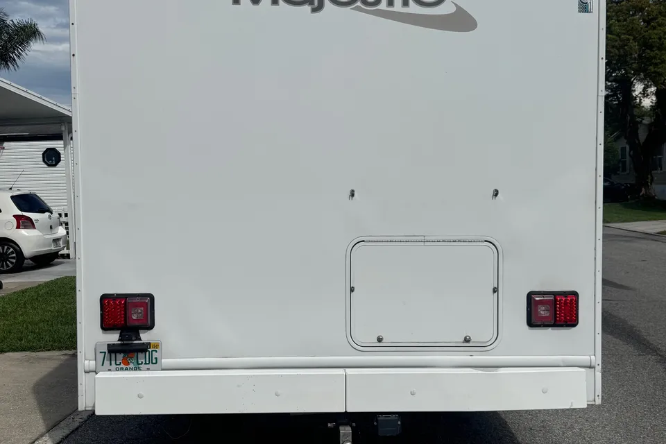 Thor Motor Coach Majestic Class C