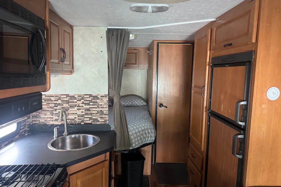 Thor Motor Coach Majestic Class C