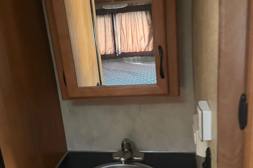 Thor Motor Coach Majestic Class C