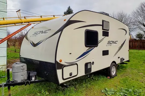 "The Cabin" Sonic 169VBH 
