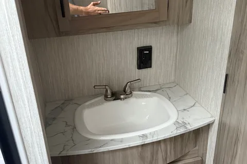 Arctic Wolf 38ft Fifth Wheel