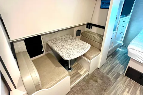 2022 Thor Motor Coach Freedom Elite 30FE