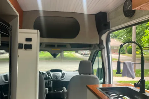 Bob's Ford Transit air B.O. B