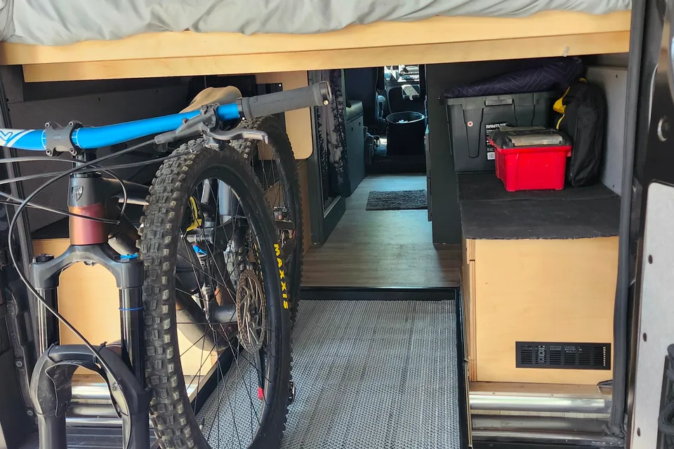 ROUSS Campervan