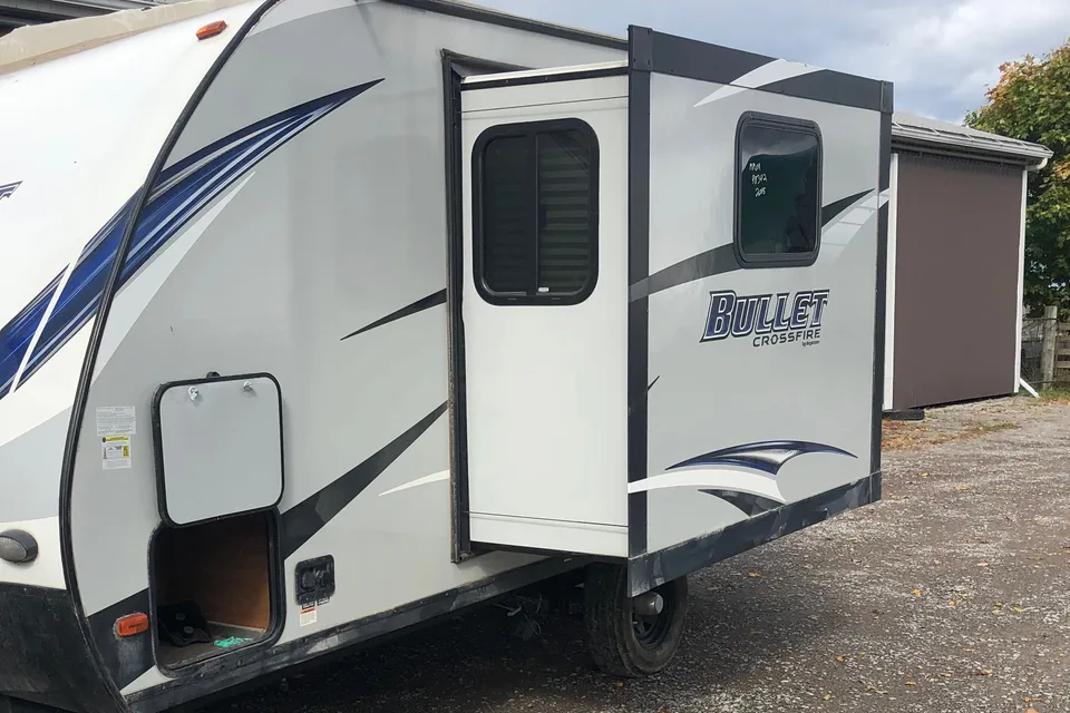 JR Keystone Bullet Crossfire Travel Trailer