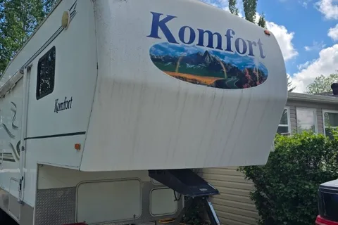Jeannette's Komfort 26FSG Fifth Wheel