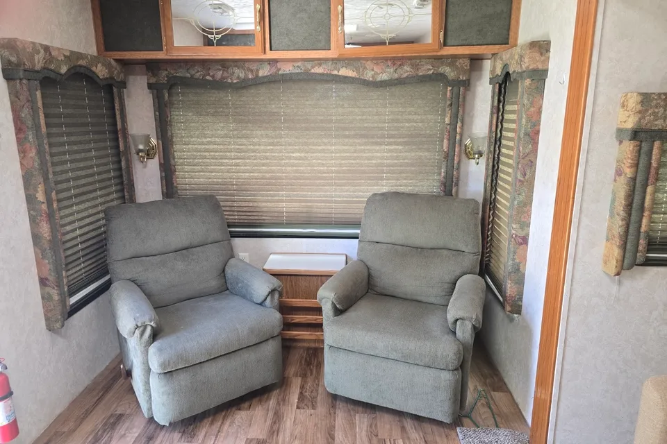 Jeannette's Komfort 26FSG Fifth Wheel