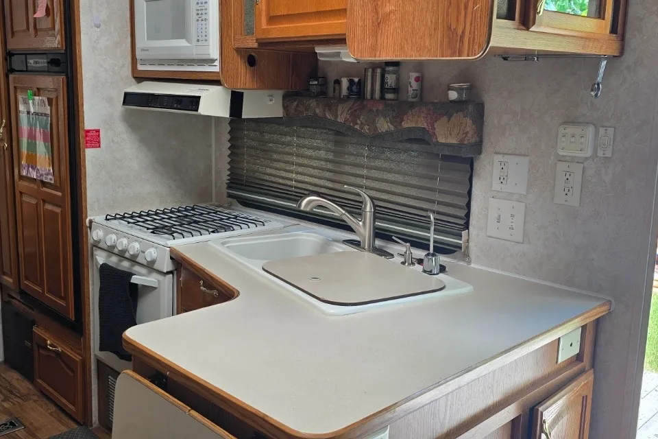 Jeannette's Komfort 26FSG Fifth Wheel