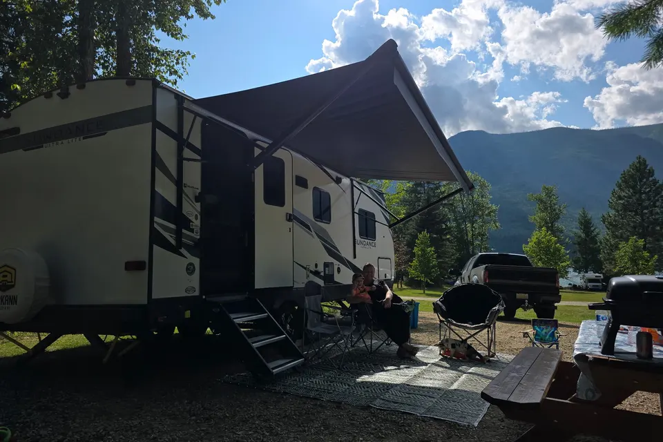 Danielle's Strathmore Heartland Sundance Ultra Lite 221RB Travel Trailer
