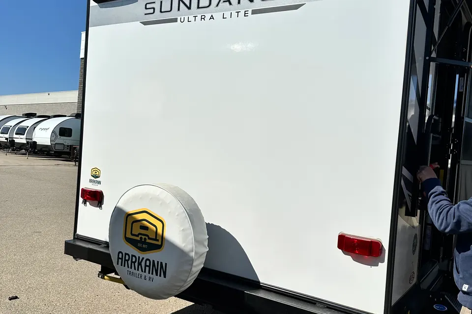 Danielle's Strathmore Heartland Sundance Ultra Lite 221RB Travel Trailer