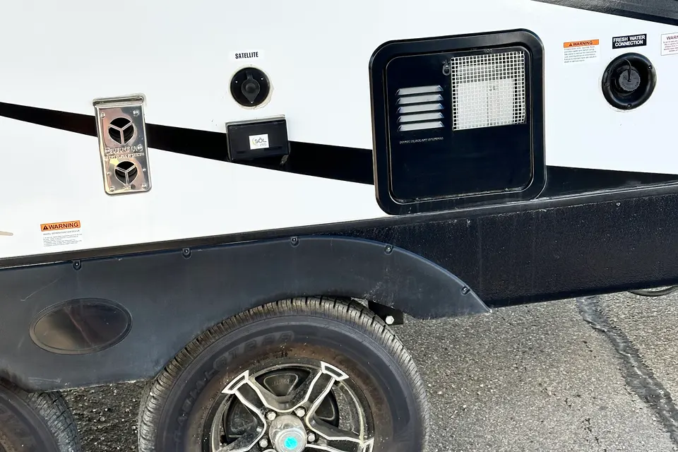 Danielle's Strathmore Heartland Sundance Ultra Lite 221RB Travel Trailer