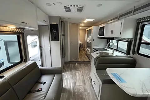 WiFi - LUXURIOUS - Sleeps 7 - Fits in State Parks