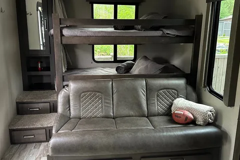 Glamping’ Camping