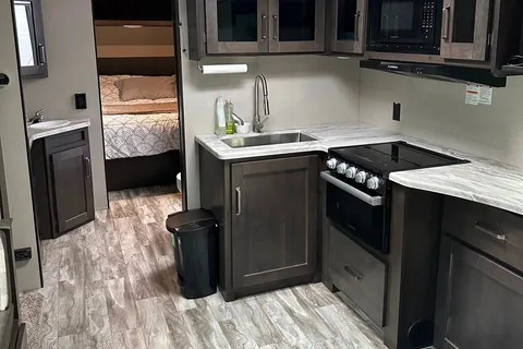 Glamping’ Camping