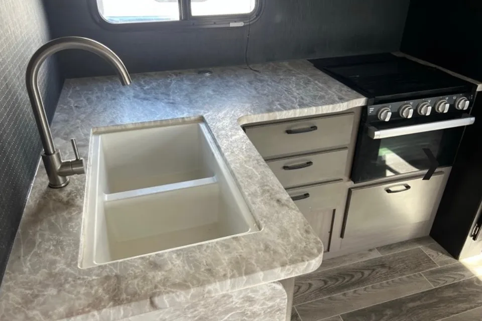 2021 Jayco Jay Feather 24BH Travel Trailer