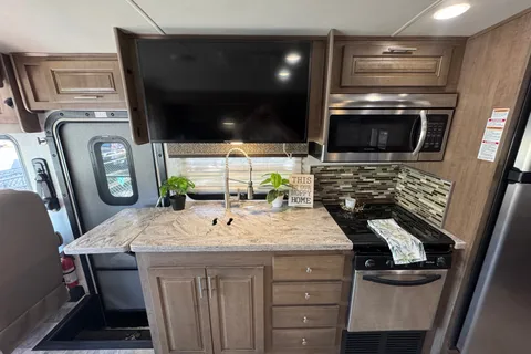 Westland 2018 Forest River Georgetown GT5
