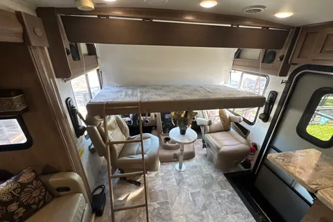 Westland 2018 Forest River Georgetown GT5