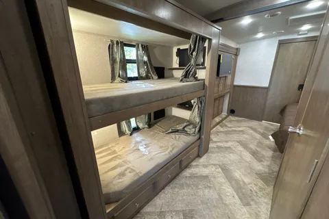 Westland 2018 Forest River Georgetown GT5