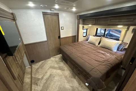 Westland 2018 Forest River Georgetown GT5