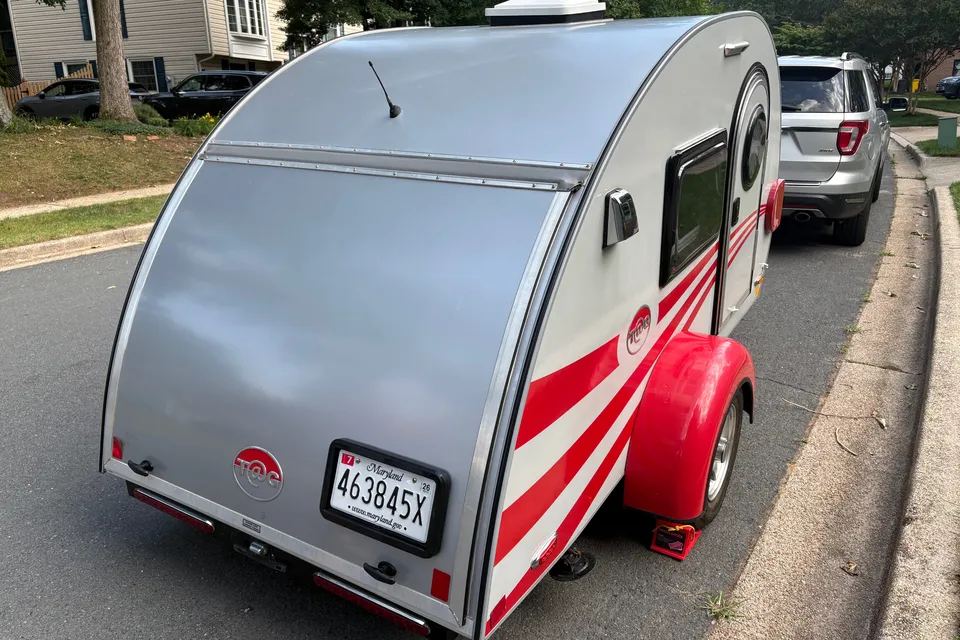 2016 NUCAMP T@G. SO LIGHT IT CAN BE TOWED WITH A BICYCLE!