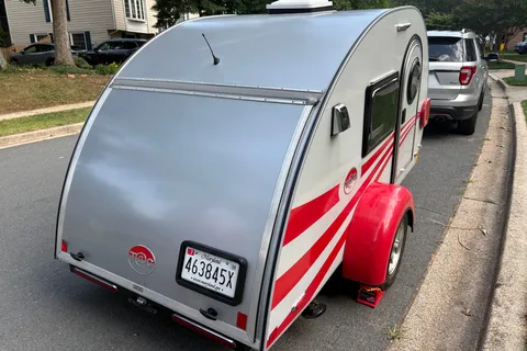 2016 NUCAMP T@G. SO LIGHT IT CAN BE TOWED WITH A BICYCLE!