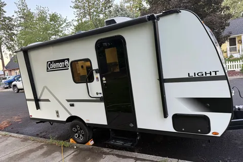 Super-Lightweight 2025 Coleman Light 17BX • Sleeps 5 • Delivery Available • Pet-Friendly
