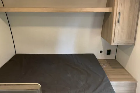 Super-Lightweight 2025 Coleman Light 17BX • Sleeps 5 • Delivery Available • Pet-Friendly