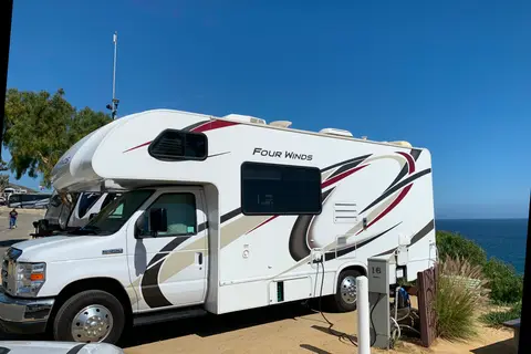 Angie and Eddie's THOR 4 WINDS Class C