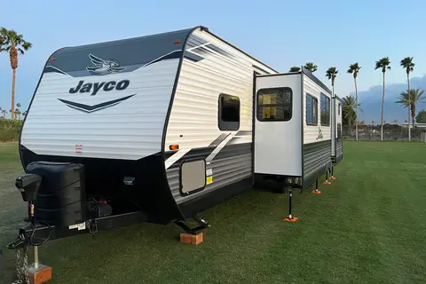 Camp Time!! Jayco Jay Flight 32BHDS Travel Trailer