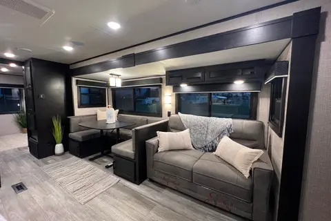 Camp Time!! Jayco Jay Flight 32BHDS Travel Trailer