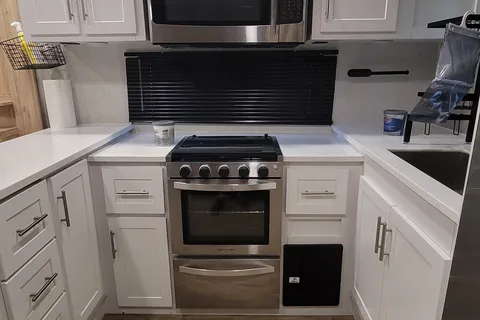 Pruitt's Alliance RV Avenue Fifth Wheel