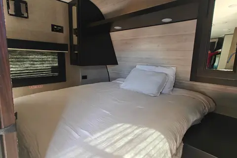 Luxurious 2022 Jayco Rocky Mountain Edition Travel Trailer
