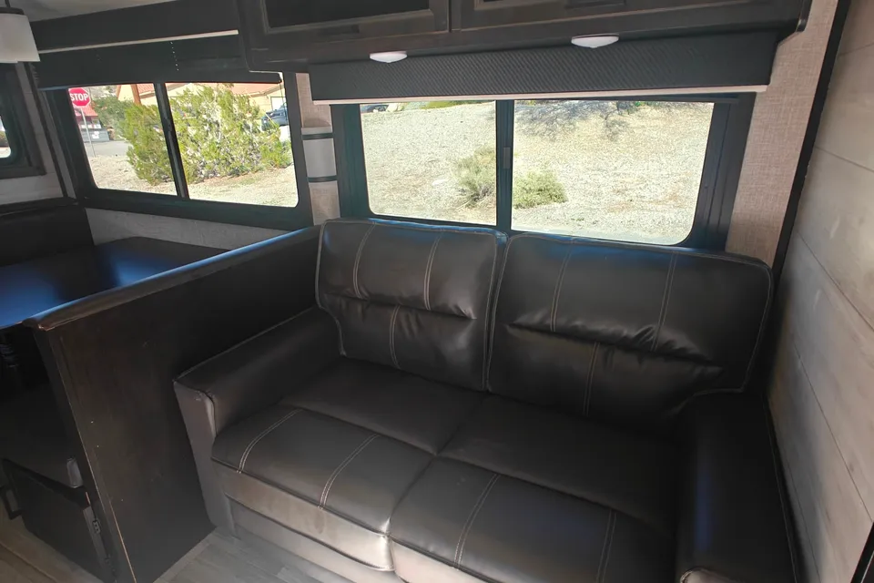 Luxurious 2022 Jayco Rocky Mountain Edition Travel Trailer