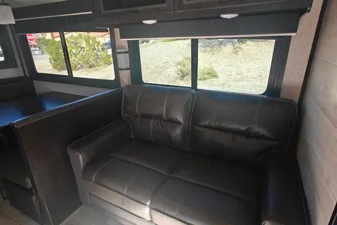 Luxurious 2022 Jayco Rocky Mountain Edition Travel Trailer